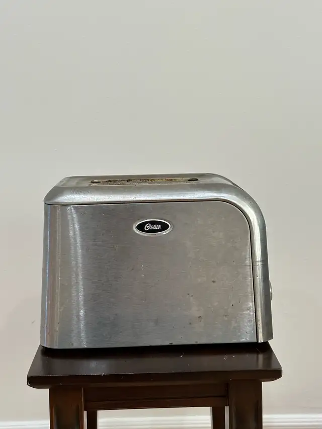 Oster Toaster in Toasters & Toaster Ovens in Markham / York Region - Image 4