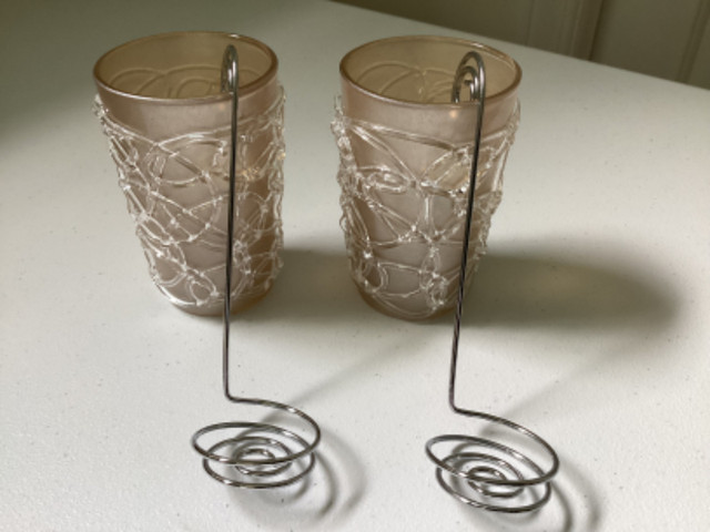 2 Glass Tea Light Candle Holders + Silver Metal Candle Lifters dans Décoration intérieure et accessoires  à Ouest de l’Île - Image 2