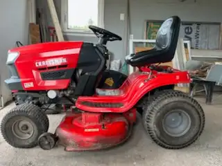 Craftsman lawn tracto T140 . 46" cut ., View more