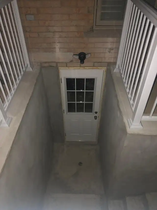 Basement Apartment Newly Renovated in Long Term Rentals in City of Toronto - Image 6