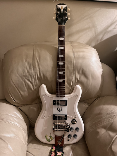 USED Epiphone Crestwood electric guitar - 2023, View more