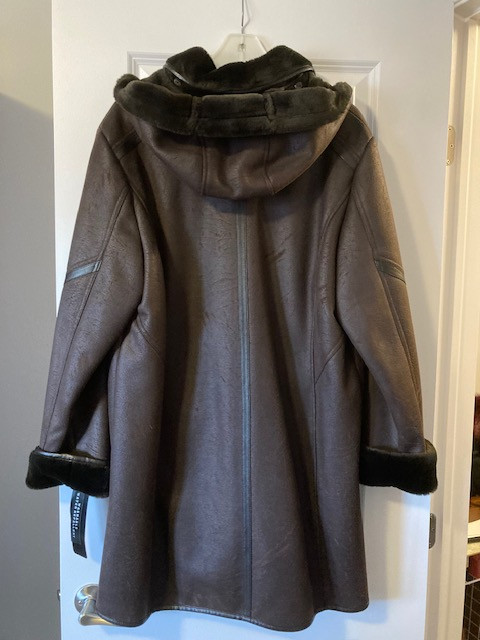 Women's Winter Coat in Women's - Tops & Outerwear in Hamilton - Image 2