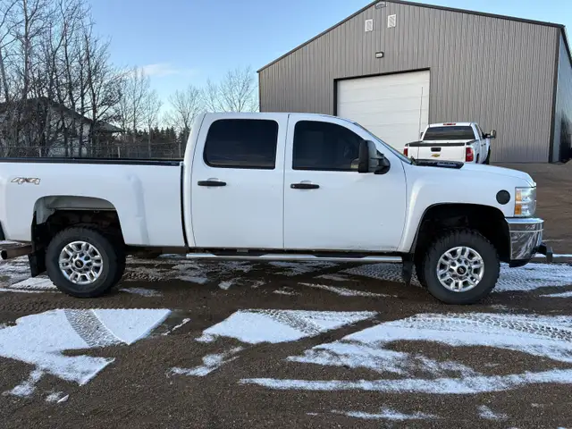 Silverado Duramax only 79,000 k in Cars & Trucks in Strathcona County - Image 9