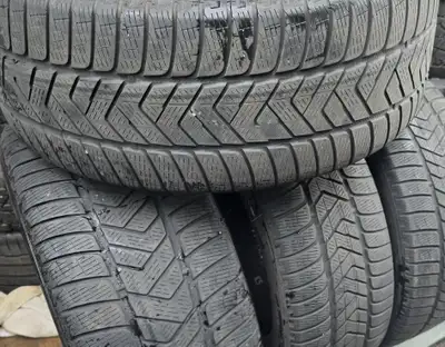 4 x Pirelli Scorpion Winter 255/55R18 105V + 235/60R18 103V staggered set (different sizes front/rea...