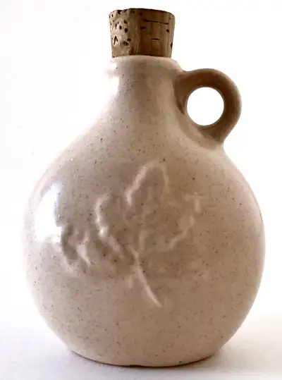 LIRE JUSQU'À LA FIN DU TEXTE. Vintage 1981. Collection. Cruche à sirop d'érable en grès. Céramique d...