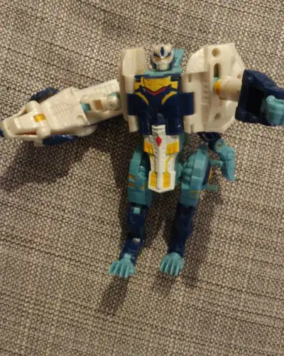 Transformers Snarl Fang Wolf, View more