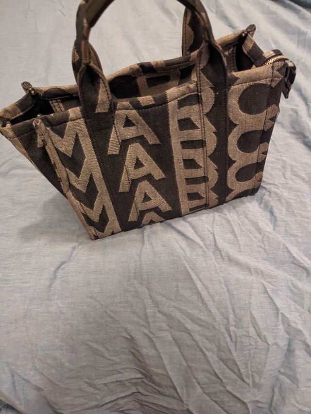 Marc Jacobs Tote in Women's - Bags & Wallets in St. Albert