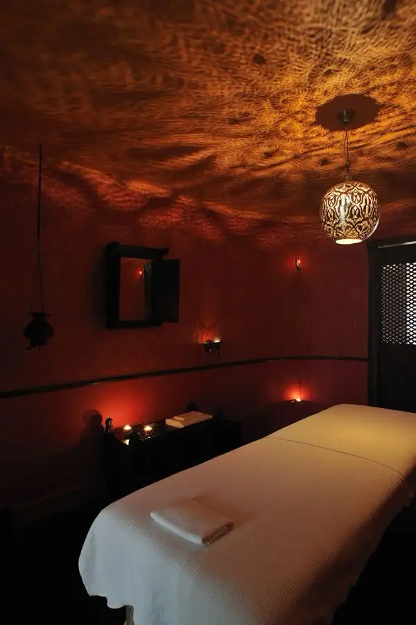 massage therapist628643582837791212