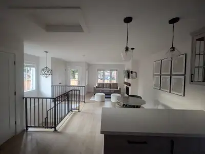 MONTHLY RENT: $2950.00 LOOKING FOR A WELCOMING SUITE WITH ALL THE COMFORTS OF A WELL-DESIGNED PRIVAT...