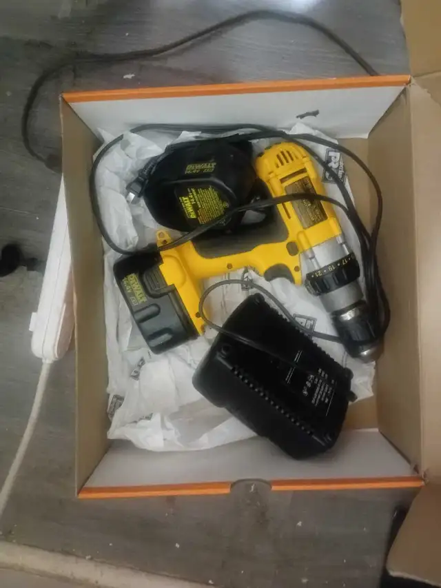 DeWalt Drills in Power Tools in City of Toronto - Image 2