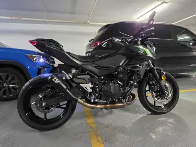 Bought in April this year , made only 1700km . Never droped. Leo Vince exhaust, fast charger , tail...