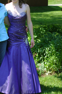 Strapless prom dress size 1-2 with adjustable back