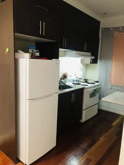 Salut! Cession de bail- à partir de 1 Janvier 2026. (flexibilité pour des dates) Quartier résidentie...