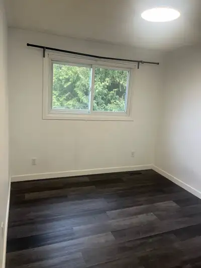 Room available near downtown Cambridge Available right away Utilites, wifi and laundry included in t...