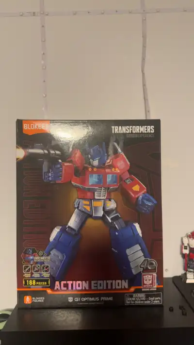 Transformers blokees Optimus prime complete with box, View more