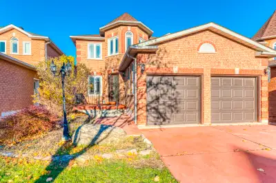 Large/clean/beautiful master bedroom Dundas/Erin Mills Pkwy