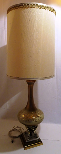 Vintage Italian(?) style table lamp