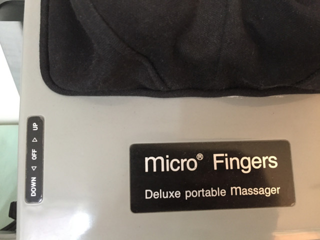 Kneading Micro Fingers Deluxe Portable Massager MR-806 in Health & Special Needs in City of Toronto - Image 2