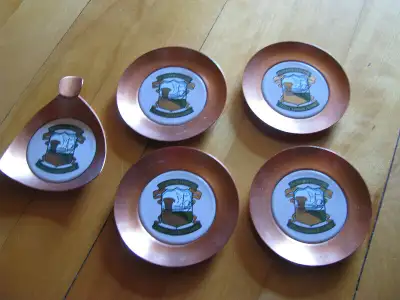 4 sous-verres + 1 pour une Louche / Summerside Prince Edouard Is, View more