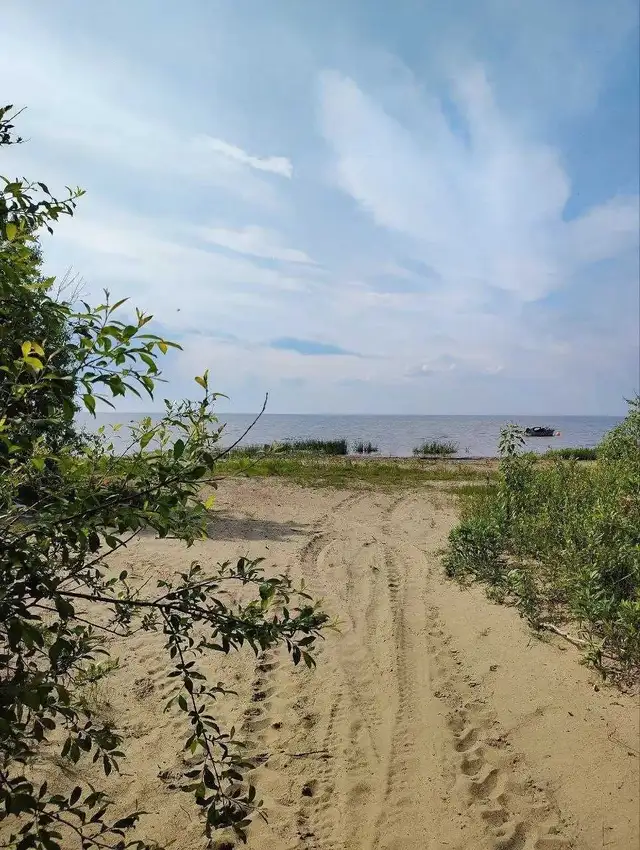 Gorgeous new Lake Cabin on Huge Lot in Houses for Sale in Edmonton - Image 8