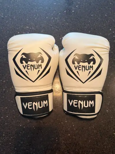 Venum Contender Boxing Gloves - 12 oz, View more