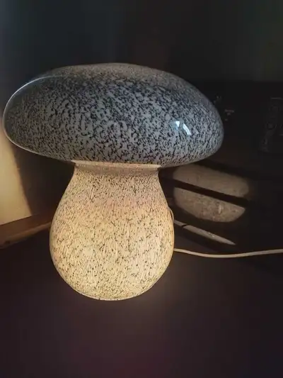 Vintage Murano Art Glass Mushroom Lamp 10.5 "D & 11.25 "H, View more