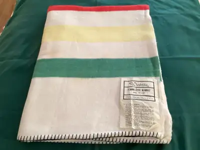 DRAP FLALANETTE  ** HUDSON’S BAY  ** NEUF, View more