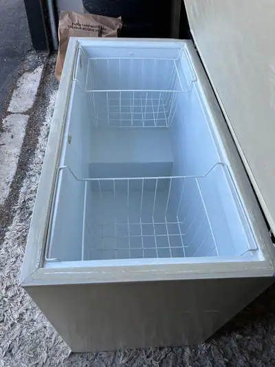 9 foot freezer