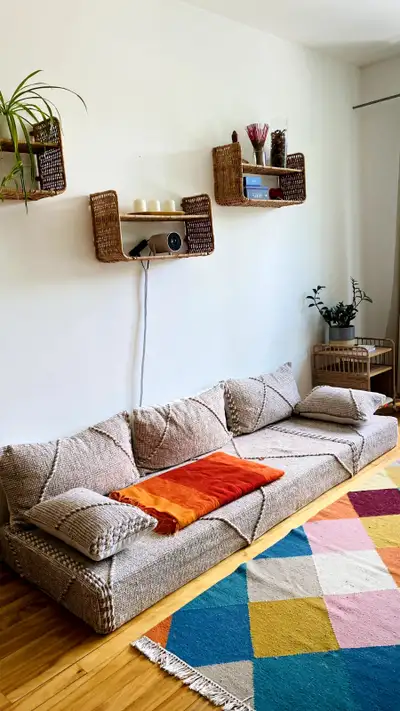 Inclus Balcon Description 3 1/2 salon double, Rosemont semi -meublé, Wi-Fi disponible pour 30$/ mois...
