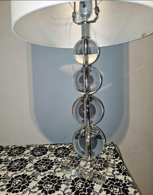 Vienna Full Spectrum Stacked Table Lamp in Indoor Lighting & Fans in Oshawa / Durham Region - Image 4
