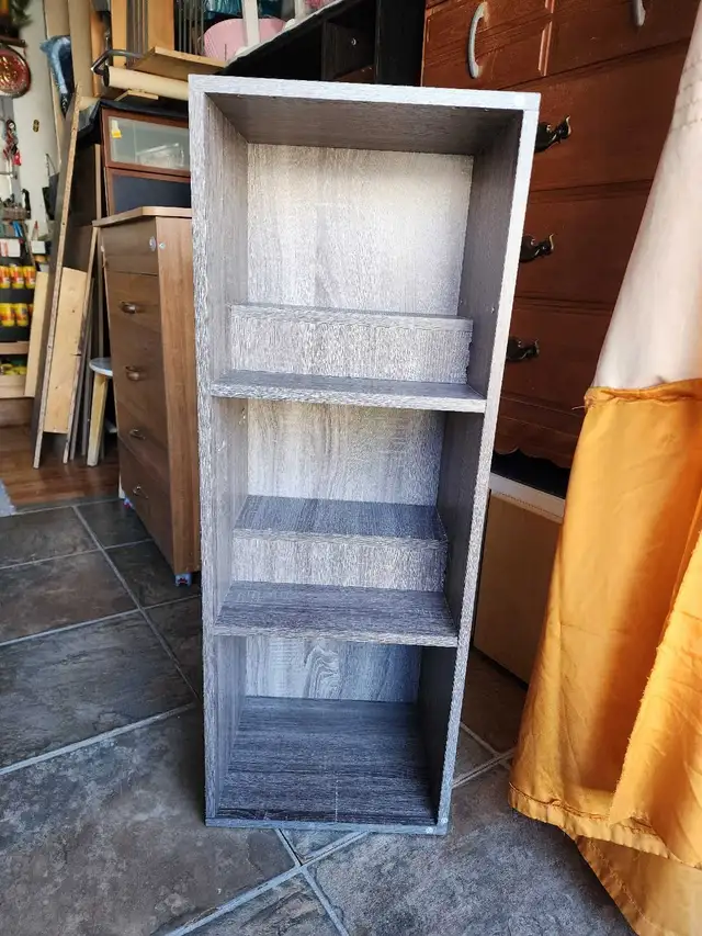 Medium BOOKSHELF special design inside 2 steps**New**602772185977999364