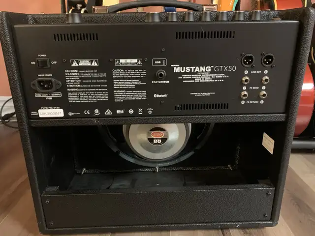 Fender Mustang GTX50 + GTX7 Foot Switch  in Amps & Pedals in West Island - Image 3