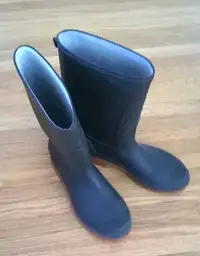 rubber boots - men's size 8