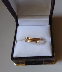 Vintage 22K Yellow Gold Wire Wrapping Ring