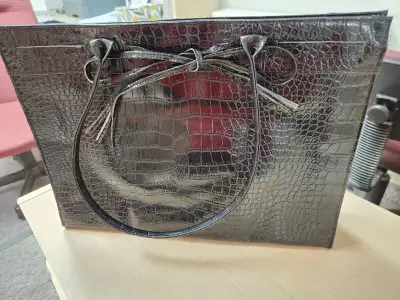 Avon Extraordinary Tote Bag, View more