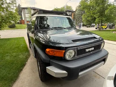 Used FJ, sold as is for 15,500, willing to negotiate. 320890km on it, oil change done in the last 50...