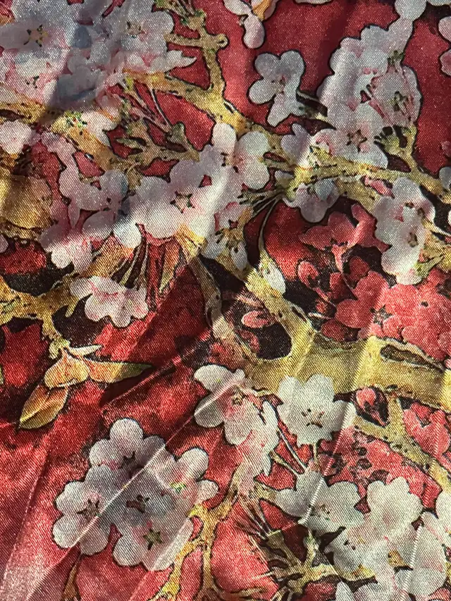 Like NEW CHINESE 100% SILK FLORAL Cherry SCARF China -Christmas in Women's - Other in Calgary - Image 6