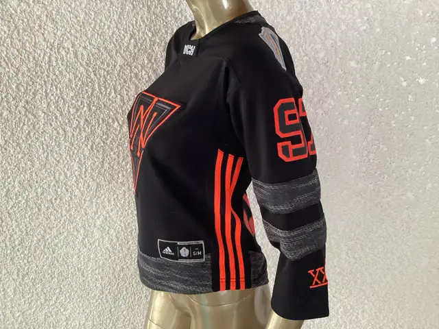 Authentic Connor McDavid 2016 World Cup of Hockey Team North NA in Hockey in Strathcona County - Image 9