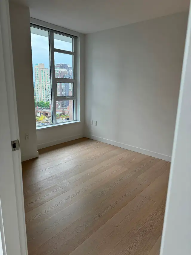 2 bed downtown Vancouver in Long Term Rentals in Vancouver - Image 5