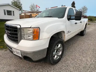 2008 GMC Duramax 6.6 LMM DPF and EGR deleted Bought a new truck and no longer need this one 195000 k...