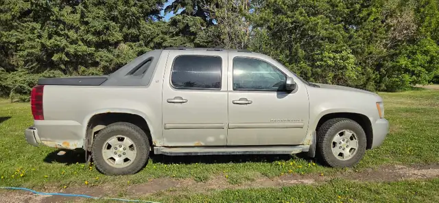 2007 Chevy Avalanche 474569262351656960