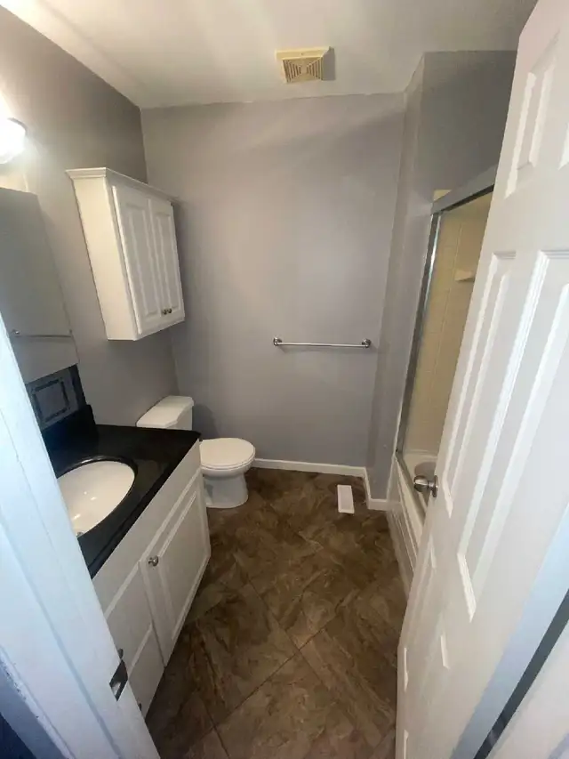 private room for rent in Room Rentals & Roommates in Winnipeg - Image 6