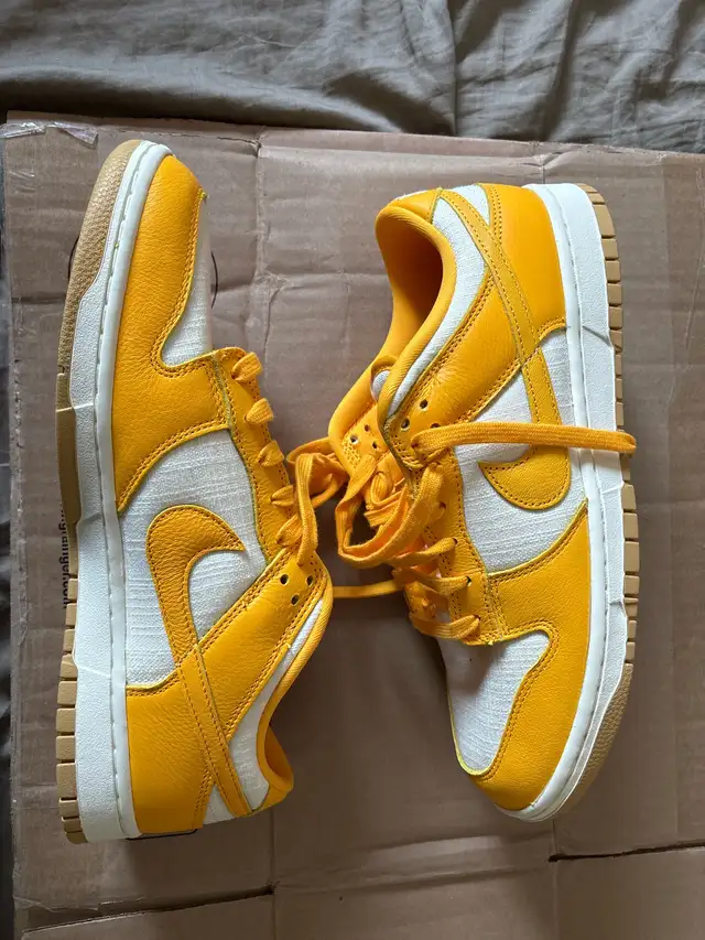 New without box, Nike Dunk Low, men size 11.5 in Men's Shoes in Oshawa / Durham Region - Image 2