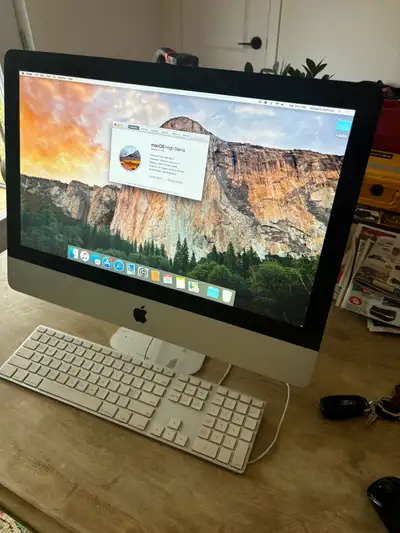 Selling a used Apple iMac 21.5-inch, Mid 2010 model, complete with a 3.06 GHz Intel Core i3 processo...
