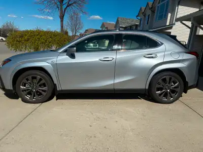 181 HP 2.0 Litre Electric motor assisted Hybrid . 6.2 L/100KM Hiway. 5.7L/100KM City. 40 Litre fuel...