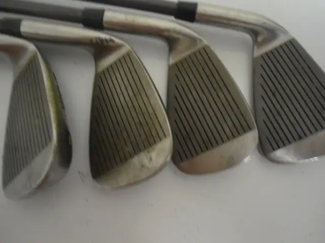 FOUR RIGHT HANDED WILSON PROSTAFF GOLF IRONS in Golf in Sudbury - Image 7