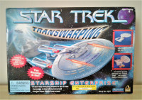 STAR TREK Playmates Transwarping Starship Enterprise (1996)