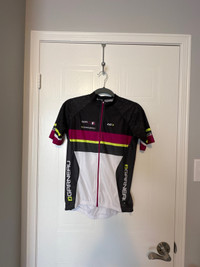 Garneau cycling jersey - women’s Size M