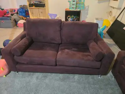 2 Purple Loveseats Free pick up in Elora, View more
