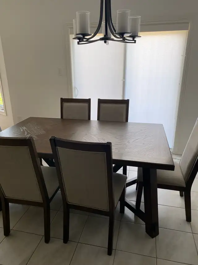 Dining Room Table and 6 Chairs in Dining Tables & Sets in Hamilton - Image 5